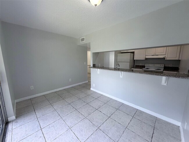 Building Photo - 230 SW 11th Ave