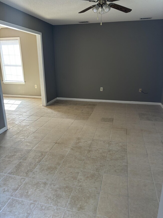 Building Photo - 1778 Almond Tree Pl