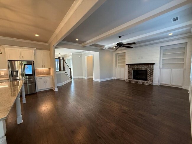 Building Photo - 535 Settles Brook Court