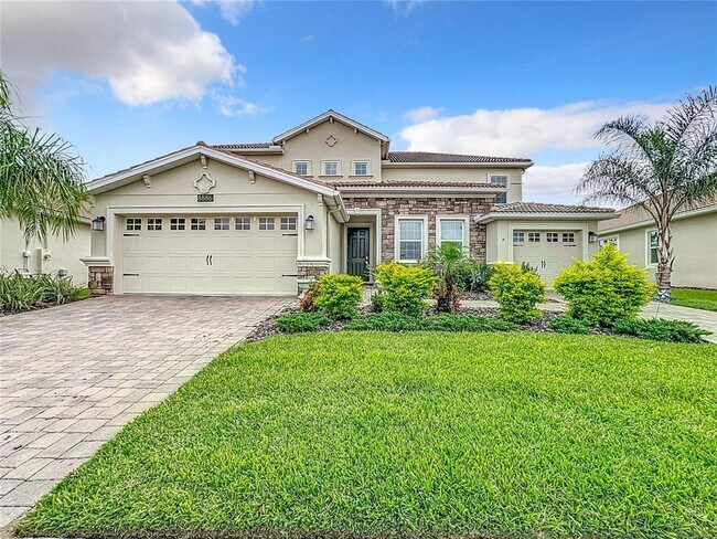 Building Photo - 8886 FALLEN OAK Dr