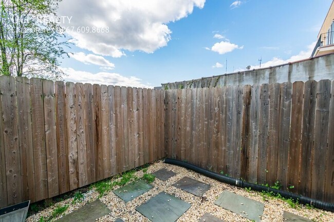 Building Photo - 4562 Silverwood St