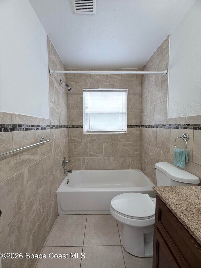 Building Photo - 1440 Parkway Dr