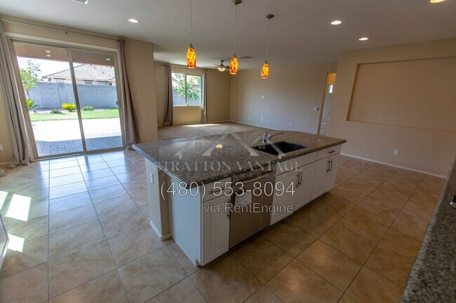 Building Photo - 18295 W Saguaro Ln