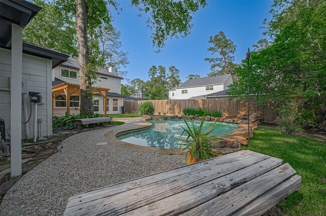 Building Photo - 3 Roserush Ct