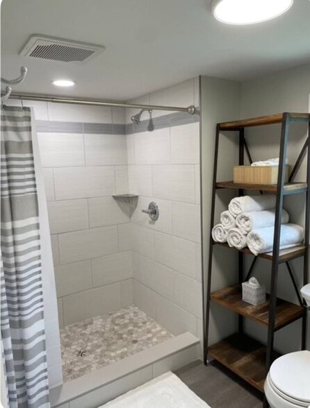 Building Photo - 1016 Ottawa Dr