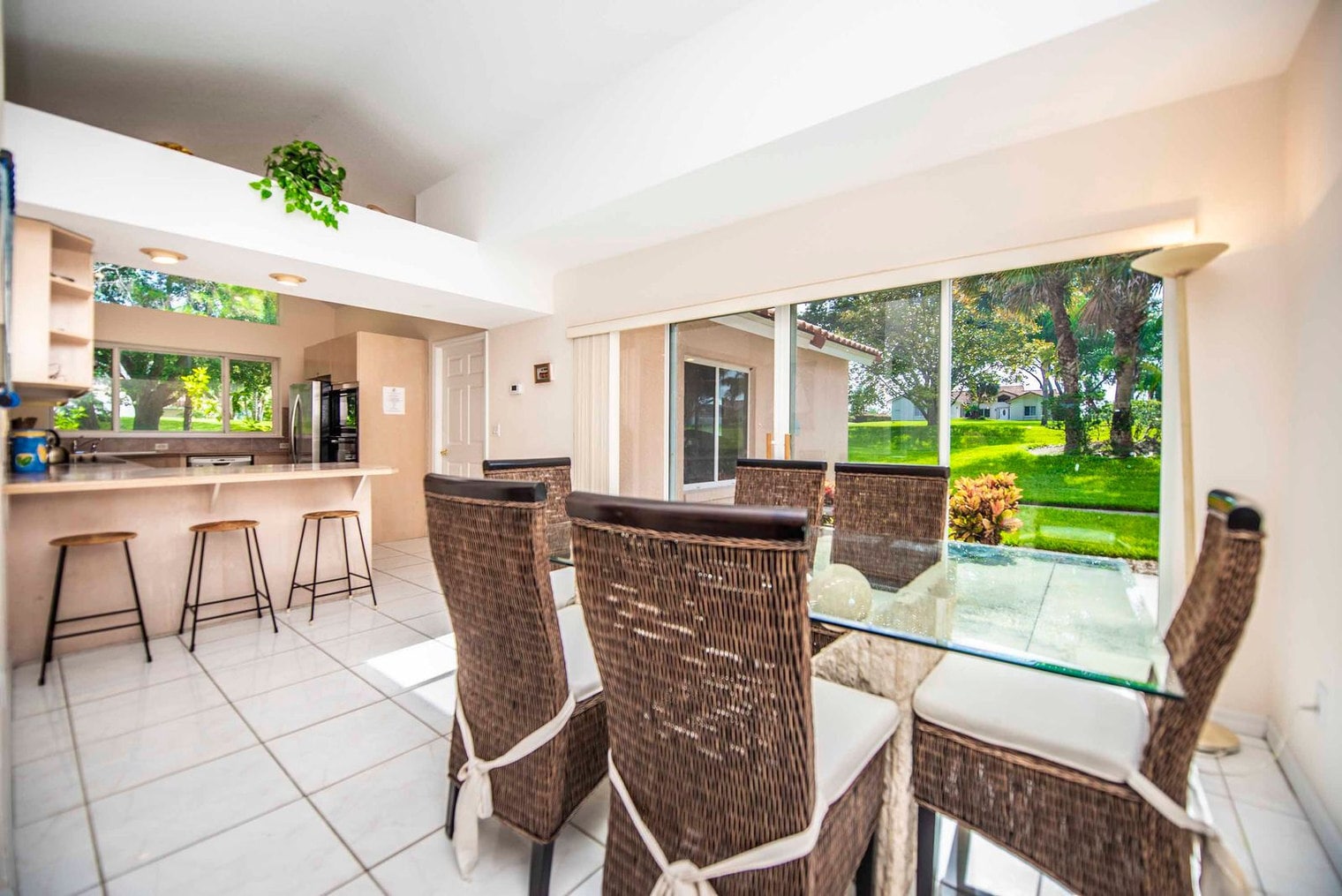 Building Photo - 12853 Bellerive Dr