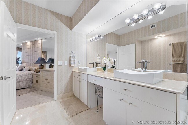 Building Photo - 3200 N Ocean Blvd