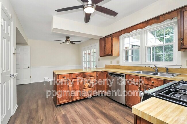 Building Photo - 11323 Harrowfield Rd