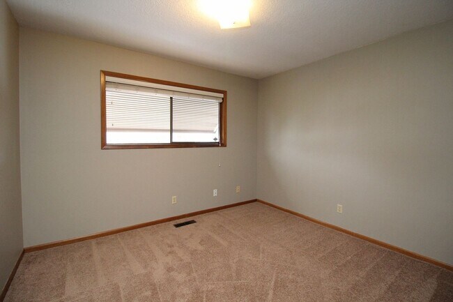 Building Photo - soudr03