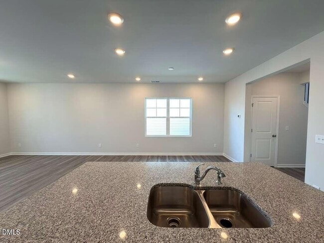 Building Photo - 2007 English Saddle Ln