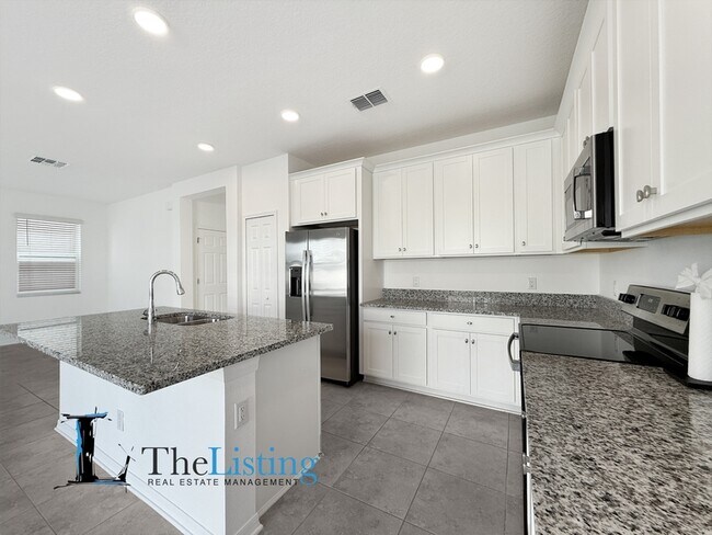 Building Photo - 3023 Adams Cross Dr