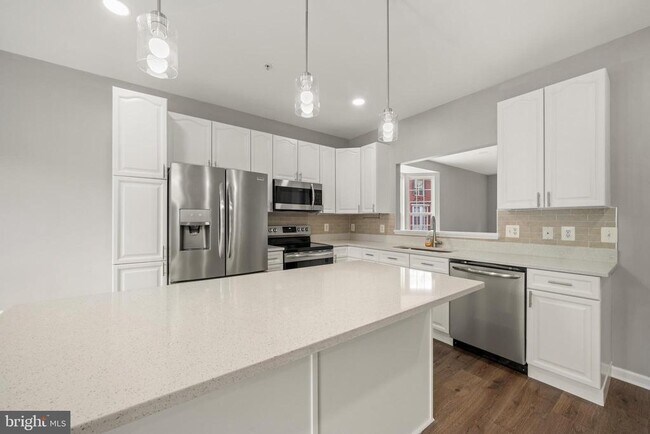 Building Photo - 154 Fieldstone Ct