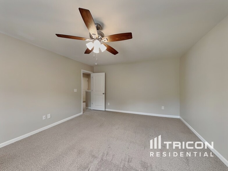 Building Photo - 4120 Devonwood Ct
