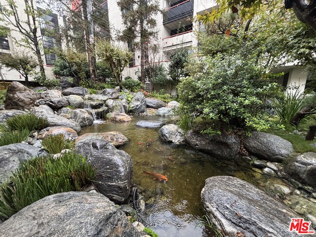 Building Photo - 222 S Central Ave