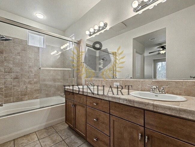 Building Photo - 3828 Trenton Ln