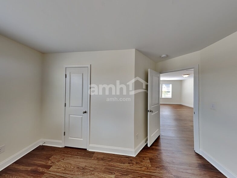 Building Photo - 414 Otter Trail