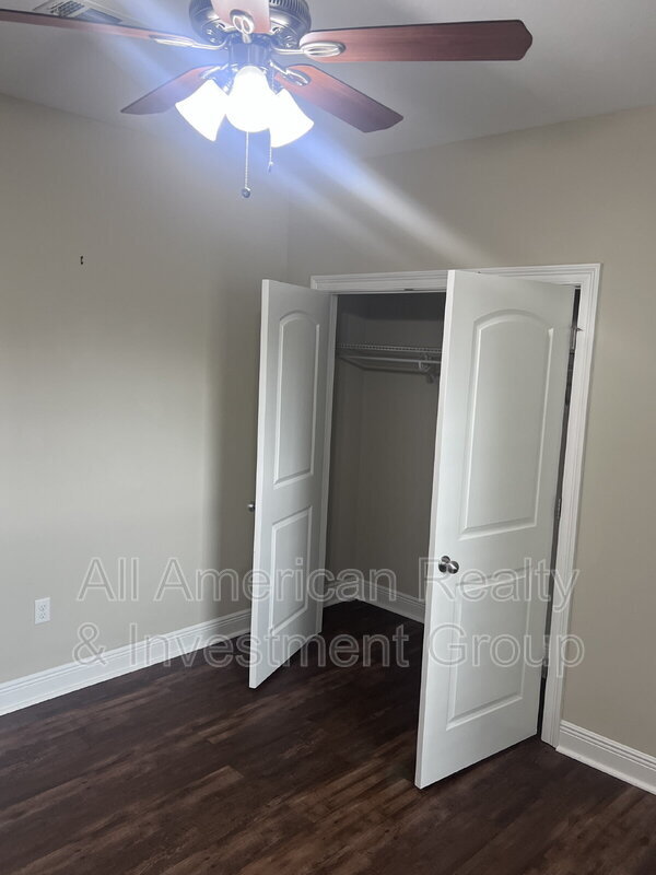 Building Photo - 6882 Brocado Ct