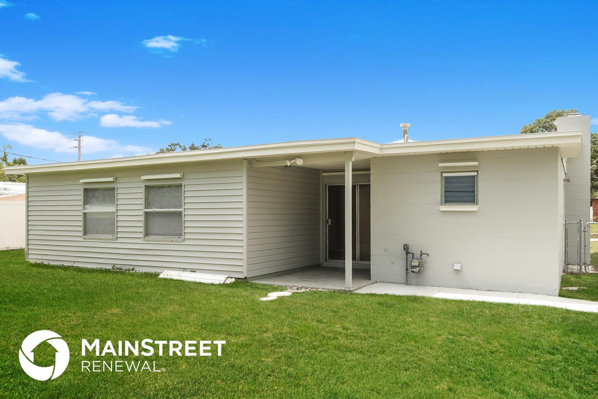 Building Photo - 4395 Sherwood Blvd