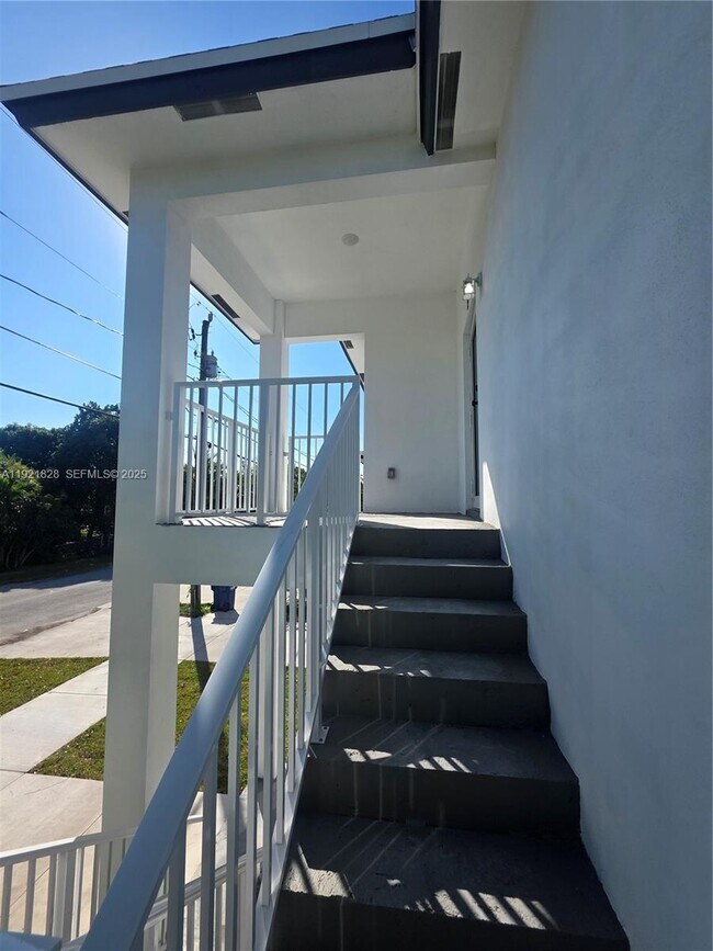 Building Photo - 21210 SW 119th Ave