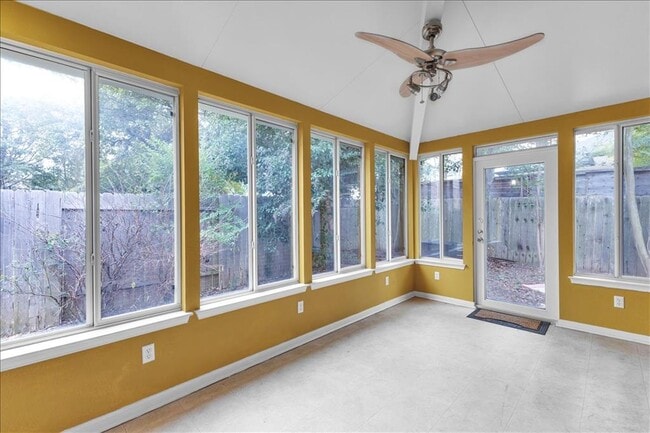 Building Photo - 9237 La Siesta Bend