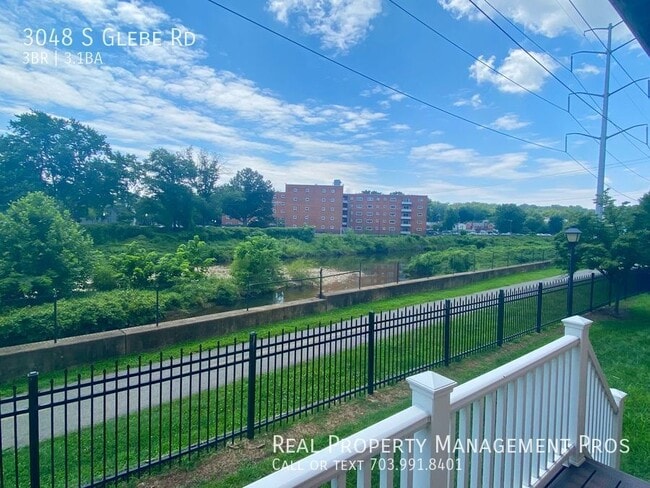 Building Photo - 3048 S Glebe Rd