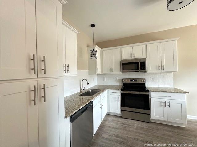 Building Photo - 888 Kingscote Dr