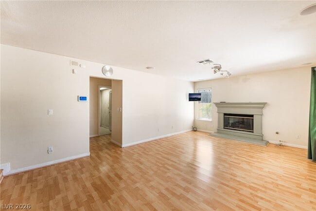 Building Photo - 2005 Interbay St