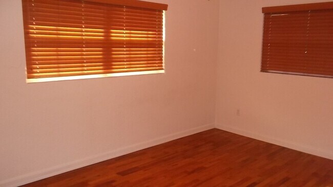 Building Photo - Charming Home With Many Upgrades