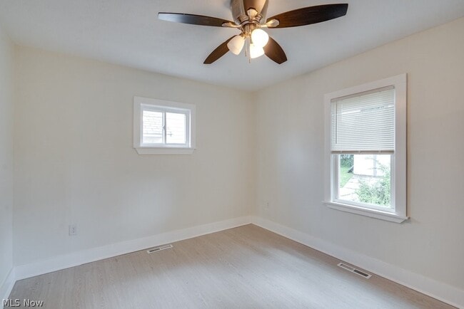 Building Photo - 5141 Clement Ave