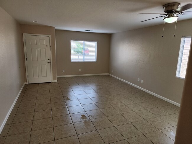 Building Photo - 11631 W Brown St