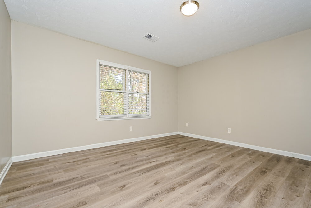 Building Photo - 120 Tanglewood Dr