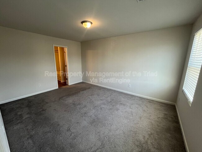 Building Photo - 3812 Bellingham Ct
