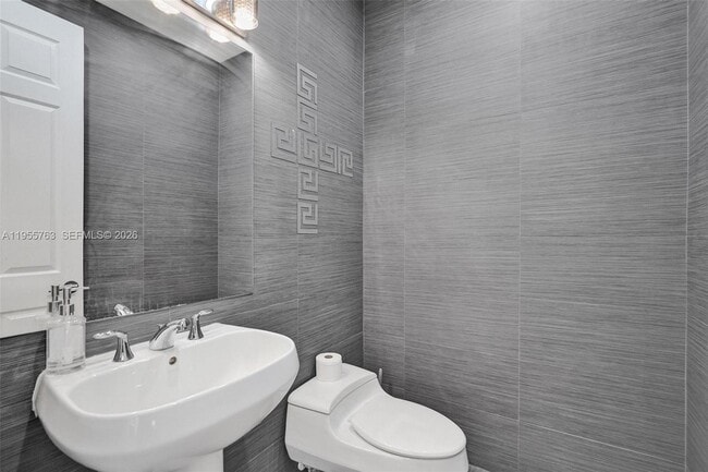 Building Photo - 1251 Hayes St