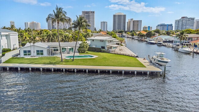 Building Photo - 35 Castle Harbor Isle Dr