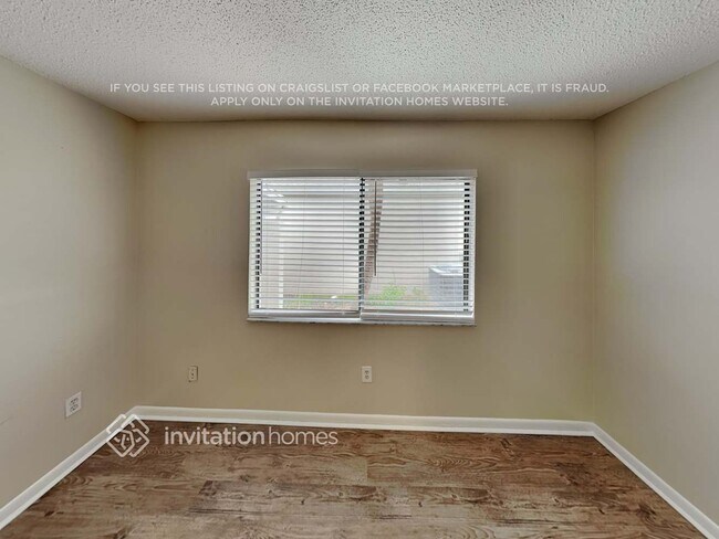 Building Photo - 1463 Oak Pl