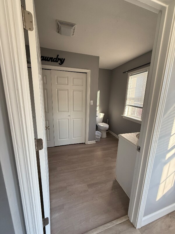 Building Photo - 8934 S South Hill Dr