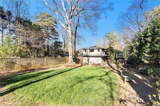 Building Photo - 623 Ansley St