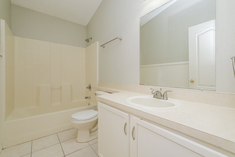 Building Photo - 10621 Navigation Dr