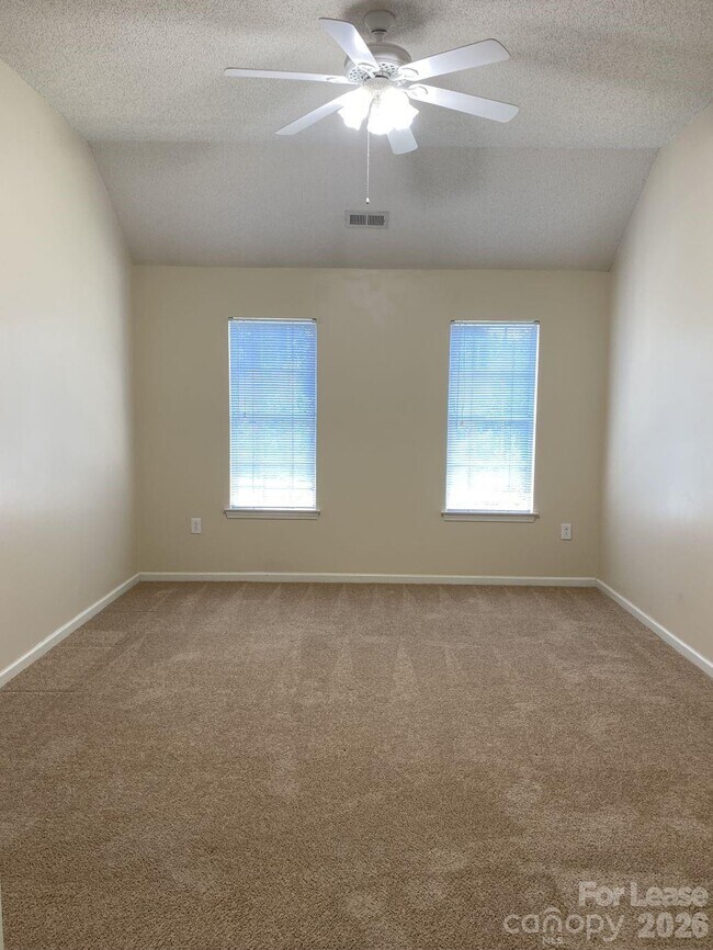 Building Photo - 10603 Old Bridge Ln