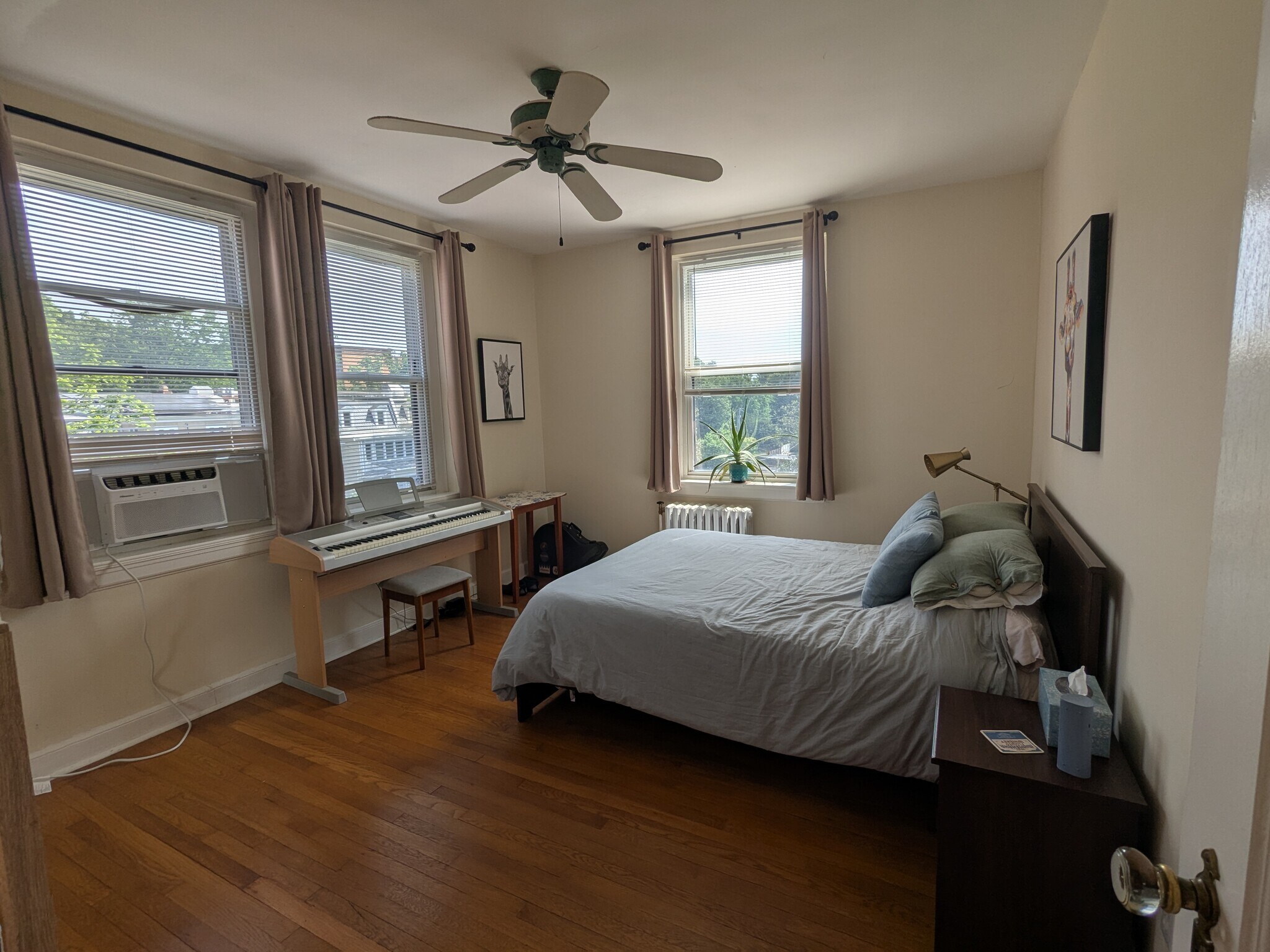 Bedroom - 4007 Connecticut Ave NW