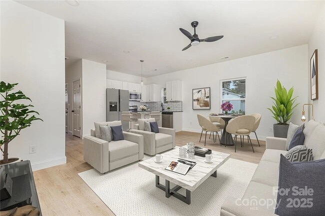 Building Photo - New Construction 3 Bed 2.5 Bath Home in Hickory, NC