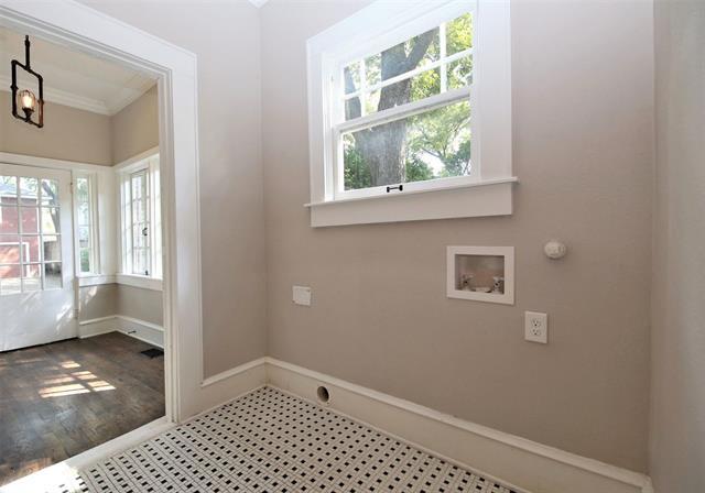 Building Photo - 5614 Swiss Ave