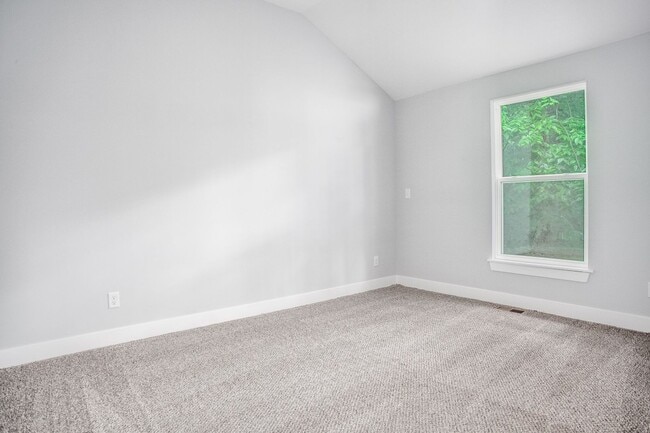 Building Photo - COMING SOON: Beautiful home in Avondale, MO!