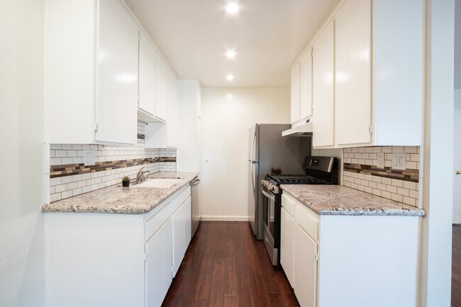 Building Photo - 2721 2nd St