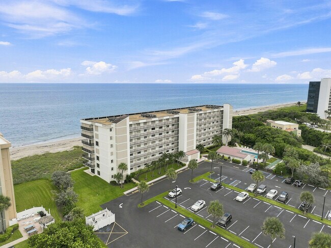 Building Photo - 10310 S Ocean Dr