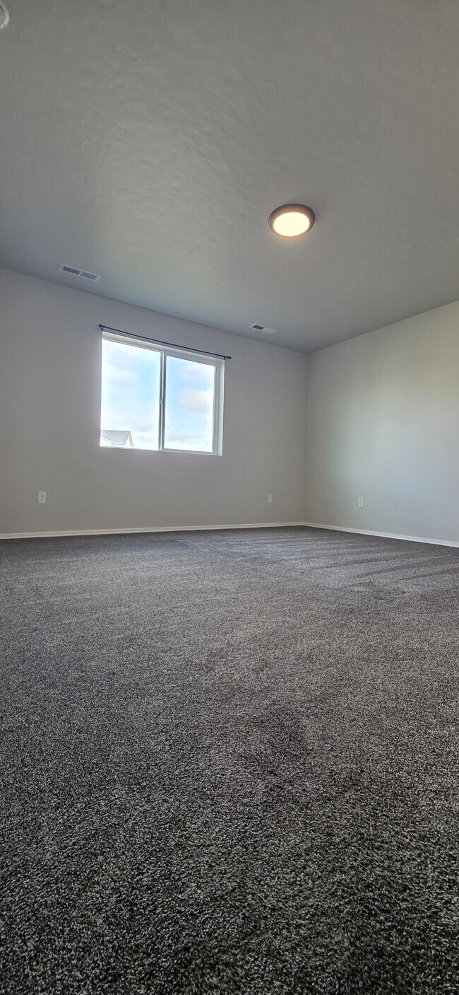 Building Photo - 2949 N Rocky Btm Wy