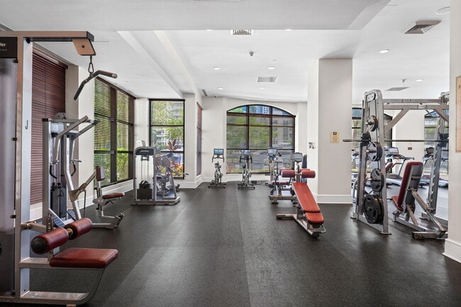 Building Photo - 600 W Las Olas Blvd