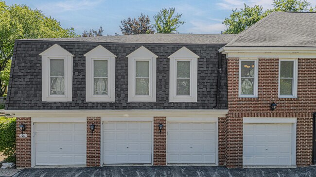 Building Photo - 831 Garfield Ave