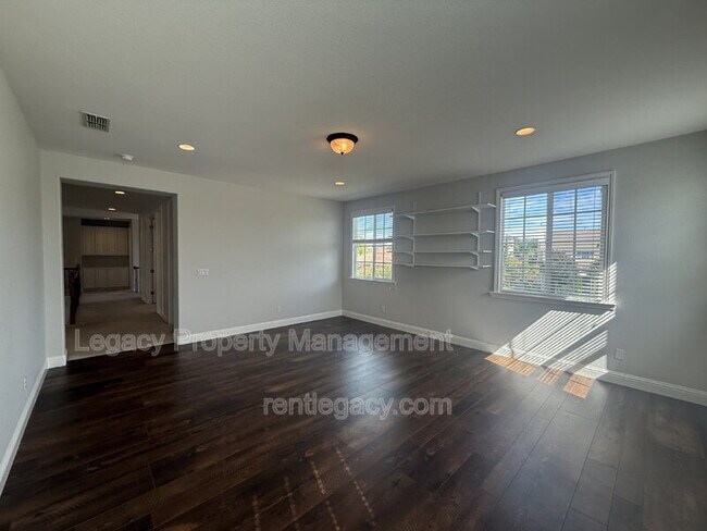 Building Photo - 8843 Latigo Ct