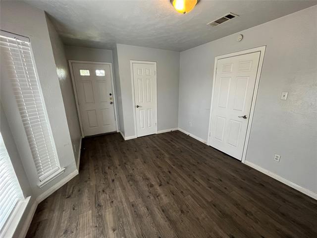 Building Photo - 501 Arbor Creek Dr